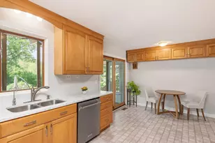 2885 Zanzibar Ln N, Plymouth, MN 55447 - Photo 13