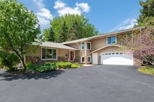 2885 Zanzibar Ln N, Plymouth, MN 55447 - Photo 3
