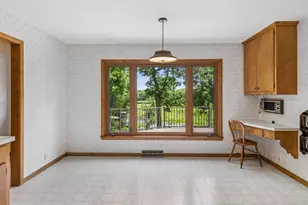 3931 Huntingdon Dr, Hopkins, MN 55305 - Photo 37
