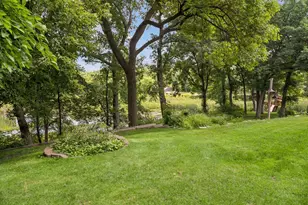 3931 Huntingdon Dr, Hopkins, MN 55305 - Photo 5