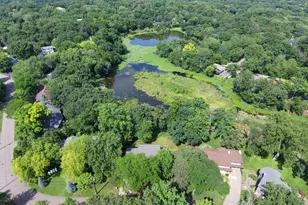 3931 Huntingdon Dr, Hopkins, MN 55305 - Photo 7