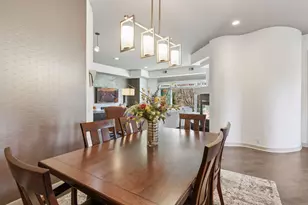 555 Oak Ridge Pl, Hopkins, MN 55305 - Photo 11
