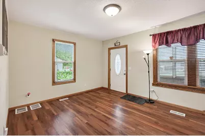 1095 Sims Avenue, Saint Paul, MN 55106 - Photo 3