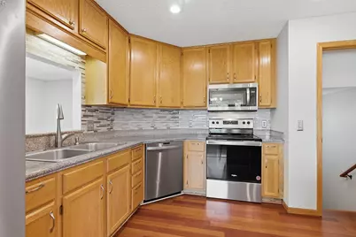 14289 Estates Avenue, Apple Valley, MN 55124 - Photo 9