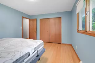 1044 Scott St S, Shakopee, MN 55379 - Photo 23