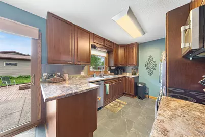 1724 Prairie Avenue SW, Faribault, MN 55021 - Photo 11