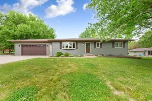 1724 Prairie Ave SW, Faribault, MN 55021 - Photo 3