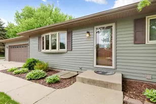 1724 Prairie Ave SW, Faribault, MN 55021 - Photo 5