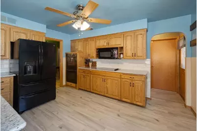 607 Swan Street, Le Sueur, MN 56058 - Photo 9