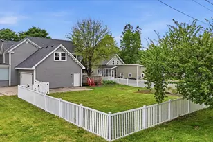 302 3rd St W, Hastings, MN 55033 - Photo 3