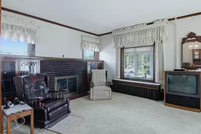 712 N Bridge Street, Chippewa Falls, WI 54729 - Photo 3