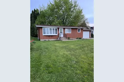 322 W Prairie Avenue, Mabel, MN 55954 - Photo 1