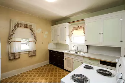 125 Adams Street SE, Hutchinson, MN 55350 - Photo 9