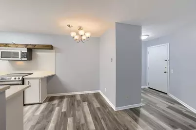 9141 Highway 55 #203, Golden Valley, MN 55427 - Photo 7