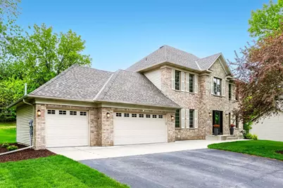 2333 Stone Creek Lane W, Chanhassen, MN 55317 - Photo 3