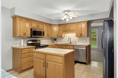 11140 Abbott Lane, Minnetonka, MN 55343 - Photo 5