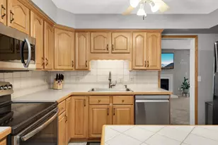11140 Abbott Ln, Minnetonka, MN 55343 - Photo 7