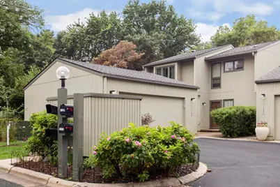 11140 Abbott Lane, Minnetonka, MN 55343 - Photo 1