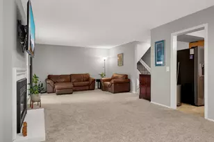 11140 Abbott Ln, Minnetonka, MN 55343 - Photo 3