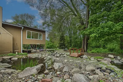10460 Buckingham Drive, Eden Prairie, MN 55347 - Photo 3