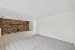 10460 Buckingham Dr, Eden Prairie, MN 55347 - Photo 21