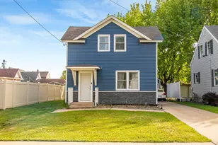 109 N 6th St, Lake City, MN 55041 - Photo 1