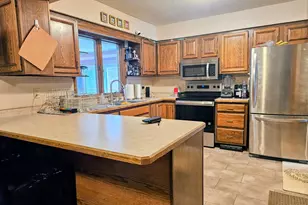 404 Stanley St, West Saint Paul, MN 55118 - Photo 3