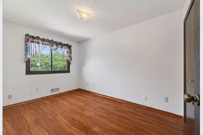 479 Jessamine Avenue E, Saint Paul, MN 55130 - Photo 13