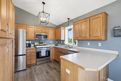 672 Laurie Lane, Hudson, WI 54016 - Photo 7