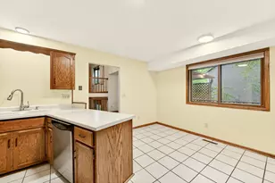1814 Northern Heights Ln NE, Rochester, MN 55906 - Photo 3