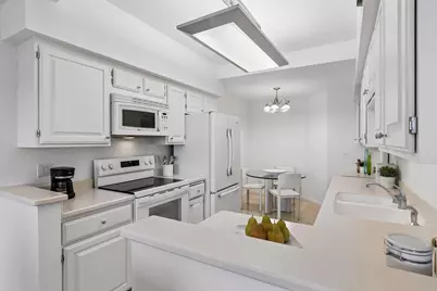1201 Yale Place #809, Minneapolis, MN 55403 - Photo 11