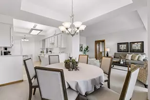 1201 Yale Pl, Minneapolis, MN 55403 - Photo 9