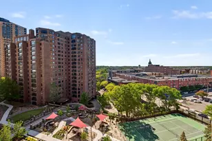 1201 Yale Pl, Minneapolis, MN 55403 - Photo 17