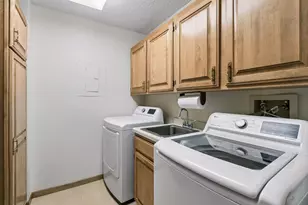 1201 Yale Pl, Minneapolis, MN 55403 - Photo 33