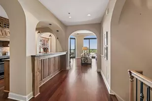 1201 Yale Pl, Minneapolis, MN 55403 - Photo 3