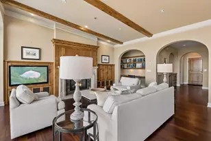 1201 Yale Pl, Minneapolis, MN 55403 - Photo 9