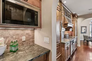 1201 Yale Pl, Minneapolis, MN 55403 - Photo 19