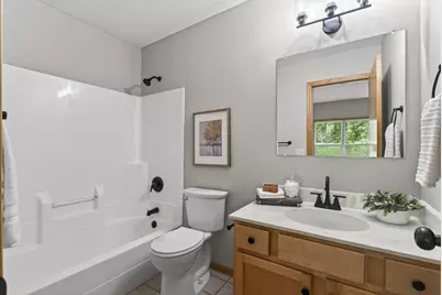 343 Appleblossom Lane E, Shakopee, MN 55379 - Photo 23