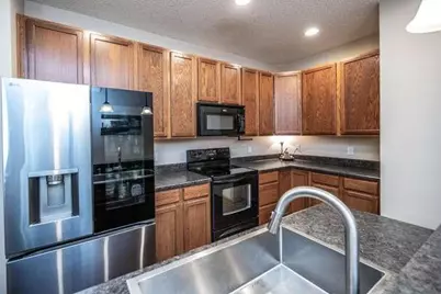 9621 Scott Lane N, Brooklyn Park, MN 55443 - Photo 5