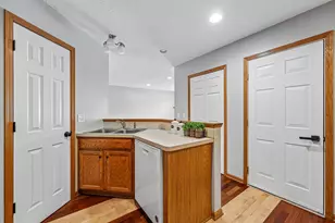 2744 Wagon Wheel Trl, Chaska, MN 55318 - Photo 9