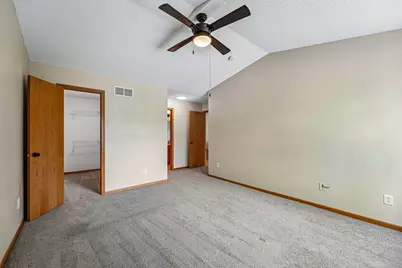 2744 Wagon Wheel Trail, Chaska, MN 55318 - Photo 23