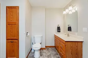 1001 18th St S, Fargo,  58103 - Photo 11