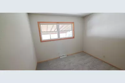 610 8th Avenue SW, Little Falls, MN 56345 - Photo 9