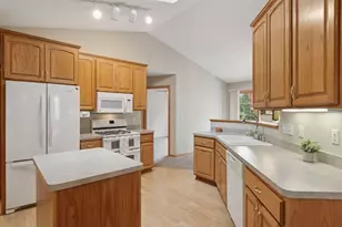 10025 Northwood Ln N, Brooklyn Park, MN 55443 - Photo 13