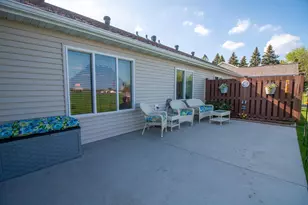 1827 S Cascade St, Fergus Falls, MN 56537 - Photo 7