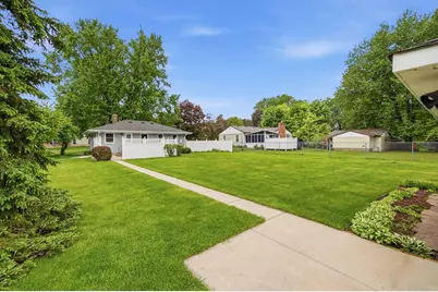 1015 Dionne Street, Roseville, MN 55113 - Photo 29