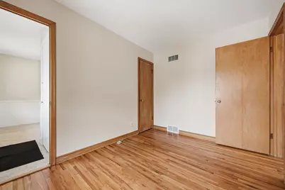 1015 Dionne Street, Roseville, MN 55113 - Photo 17