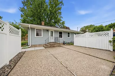 1015 Dionne Street, Roseville, MN 55113 - Photo 27