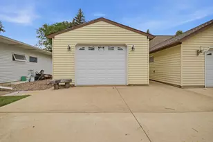 2000 9th St SW, Austin, MN 55912 - Photo 41