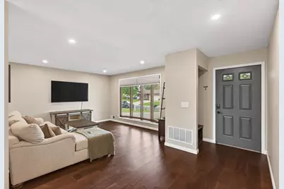 14735 91st Place N, Maple Grove, MN 55369 - Photo 5